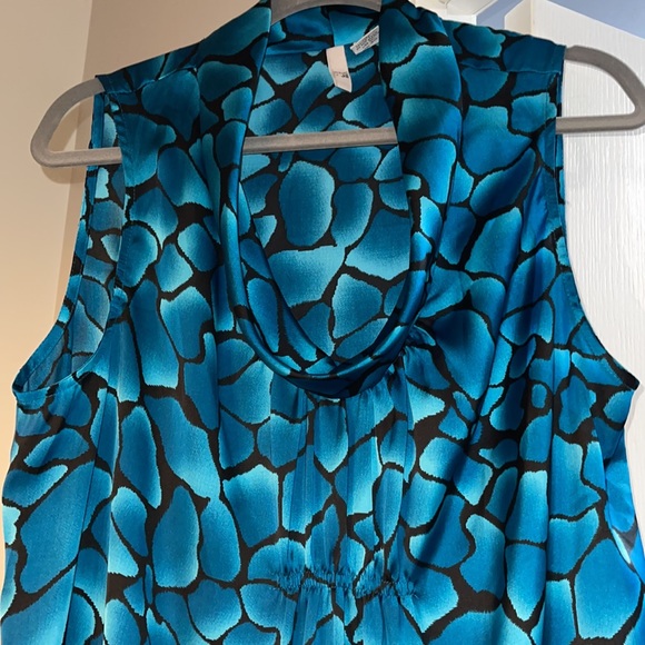 Colorful Sleeveless Top/Shell - Picture 2 of 6